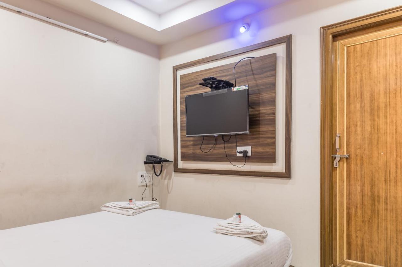 Hotel Renuka Visakhapatnam Exteriör bild