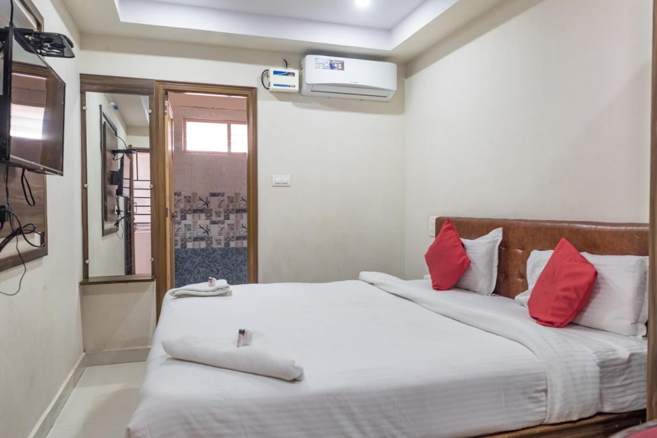 Hotel Renuka Visakhapatnam Exteriör bild